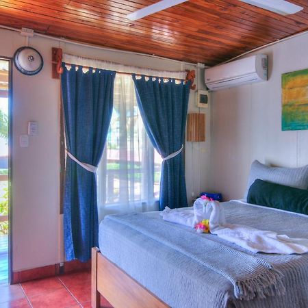 יקו Clarita'S Hotel מראה חיצוני תמונה
