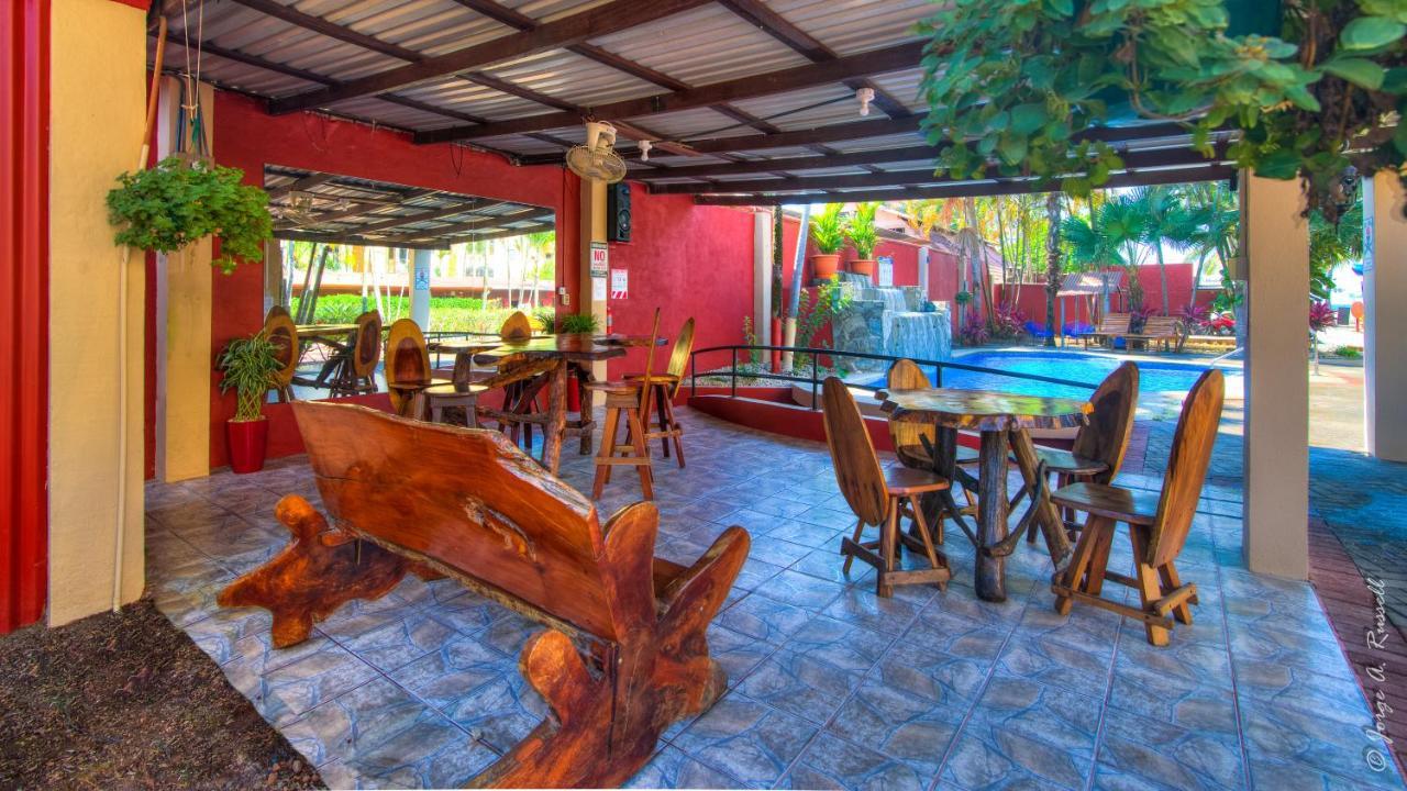 יקו Clarita'S Hotel מראה חיצוני תמונה