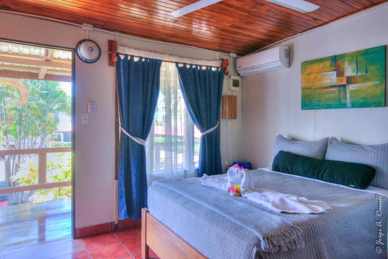 יקו Clarita'S Hotel מראה חיצוני תמונה