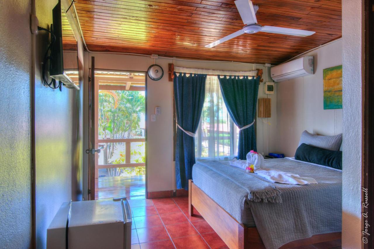 יקו Clarita'S Hotel מראה חיצוני תמונה